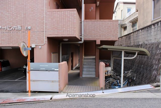 アーバン内海Eの玄関写真