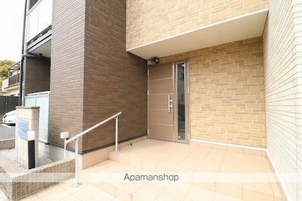 レオネクストサンモール向原[1R/26.08m2]のエントランス3