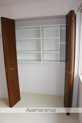 Ａｖａｎｔ　Ｒｉｖｉｅ’ｒｅ　（アヴァンテ　リヴィエール）[2LDK/58.07m2]の収納