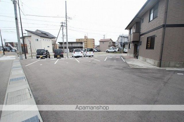 ラルジュ・NIIIのその他写真
