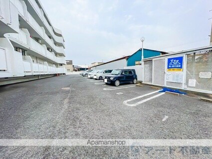 緑風館山西町[2DK/42m2]の駐車場2