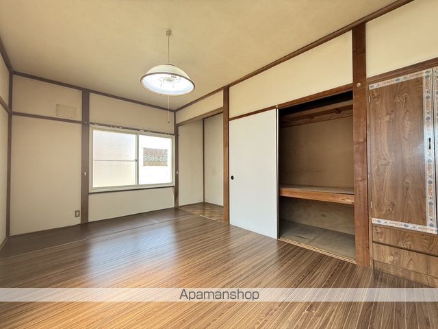 川原町4番1棟2戸の内装写真