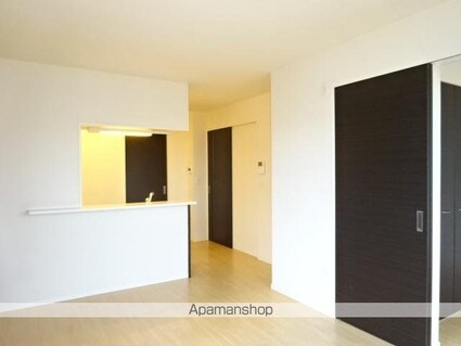 ライジングムサシ[2LDK/54.7m2]のリビング・居間2