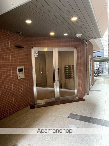 レジデンス釣鐘の玄関写真