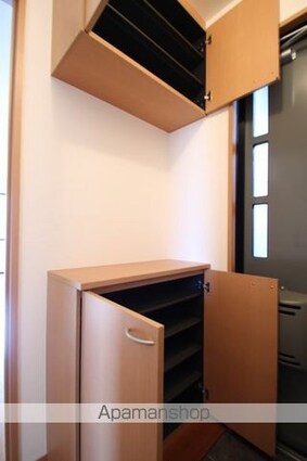 リビングタウン旭川　Ｃ棟[2LDK/56.3m2]の玄関