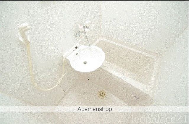 レオパレスクレセント山越の内装写真
