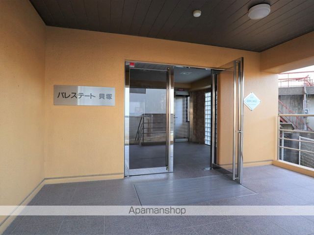 パレステート貝塚の玄関写真