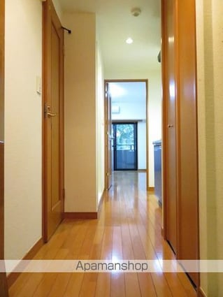 東京都港区芝２丁目[1K/22.12m2]の玄関