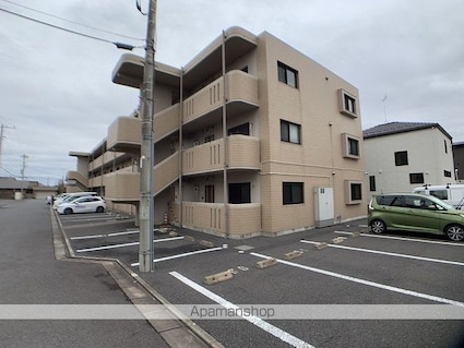 ラ・フォンテスクエアⅣ[1R/33.13m2]の駐車場2