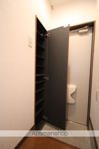 アンプルールフィギュールの内装写真
