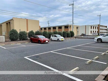 レオネクスト菜の花[1K/30.03m2]の駐車場