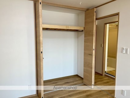 コーポ・ロイヤル[2LDK/60.72m2]の収納