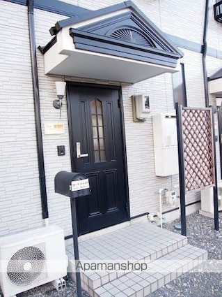 ブランシェ秋桜Ｂ[2LDK/59.62m2]のエントランス