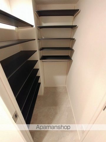 スプランディッド大阪EASTの内装写真