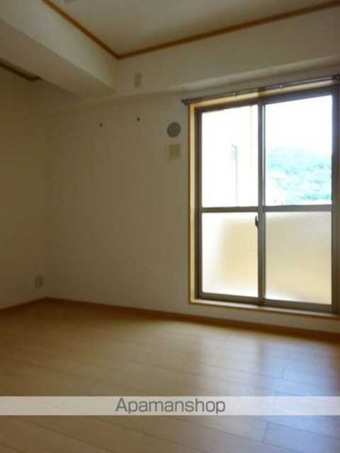 和歌山県和歌山市紀三井寺[3LDK/70.57m2]の内装1