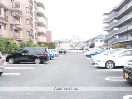 昭島コートエレガンスＦ[1K/30.96m2]の駐車場