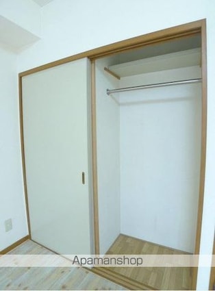 ロゼ三条[1K/25.92m2]の収納