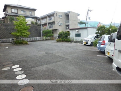 コリーヌⅠ番館[1LDK/40.04m2]の駐車場1