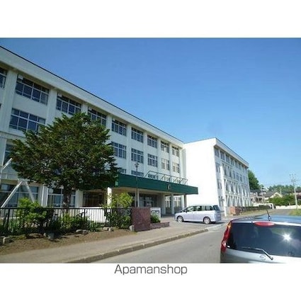 ファミール北（メゾネット）[2LDK/57.79m2]の周辺2