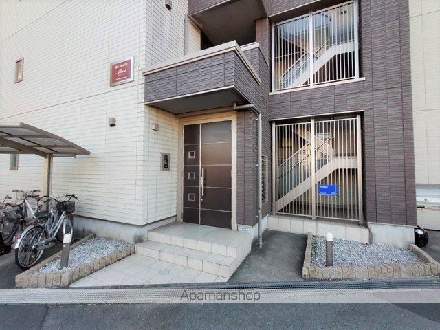 アリュールの玄関写真