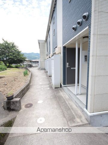 レオネクストせせらぎの玄関写真