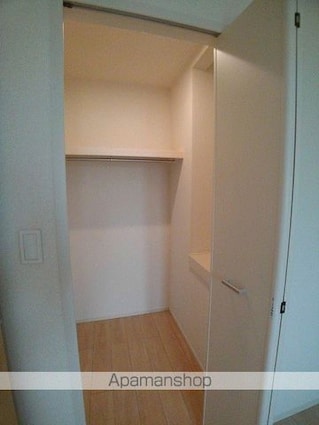 カロン[2LDK/58.21m2]の収納