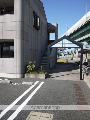 サンフィット青山の玄関写真