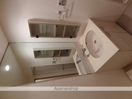 東京都渋谷区幡ヶ谷２丁目[1DK/33.96m2]の洗面所