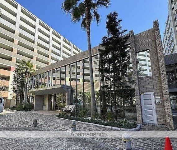 ライオンズマンションセントワーフ横濱の外観写真