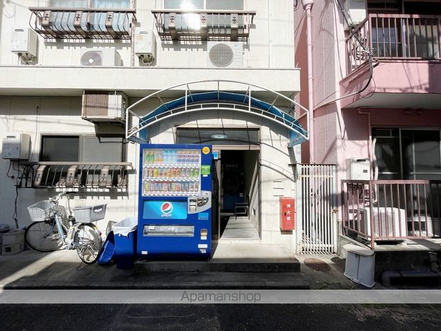 プレアール小若江の玄関写真