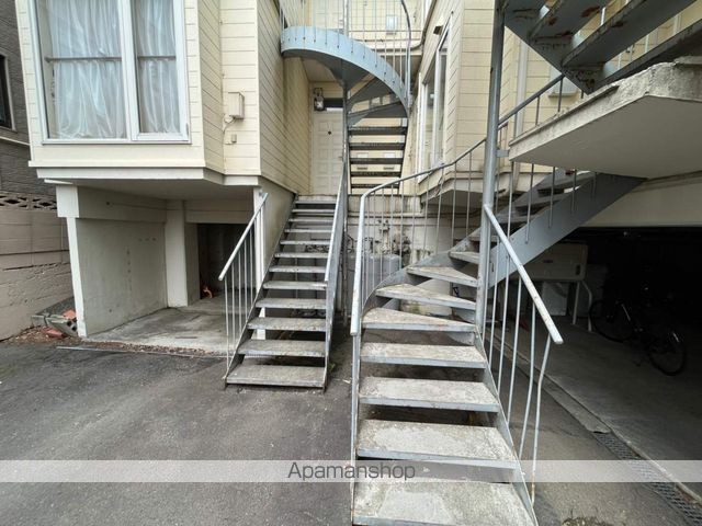 エクセレンス羊ヶ丘の玄関写真