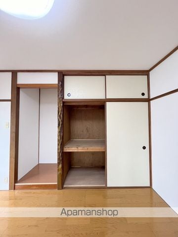 本郷南方戸建て貸家の内装写真
