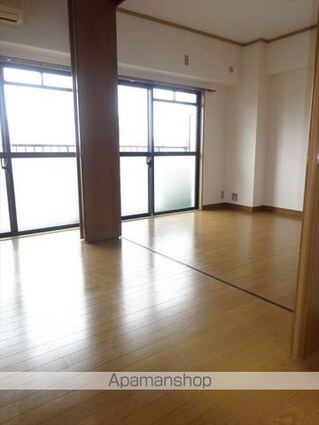 和歌山県和歌山市屋形町１丁目[2DK/41.61m2]のリビング・居間2