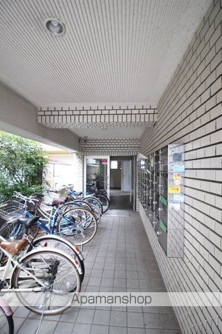 アスティオン鹿田の玄関写真