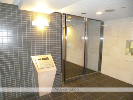 東京都府中市宮町１丁目[3LDK/65.76m2]のエントランス