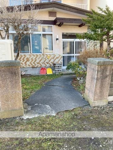 函館本線 小樽駅 徒歩47分 2階建 築54年の玄関写真