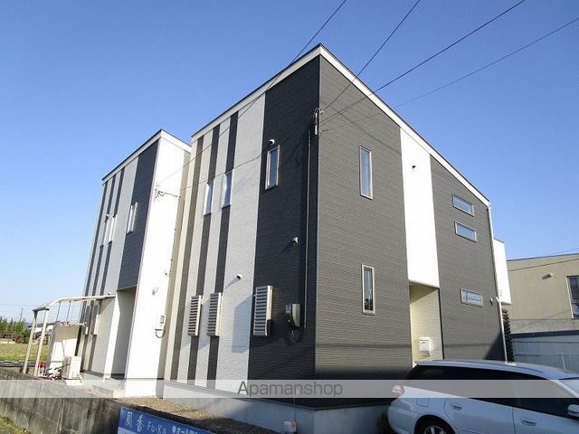 新居浜市 2階建 築13年の外観写真