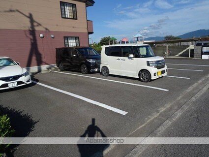 どんぐり村　Ａ[2LDK/55.58m2]の駐車場1