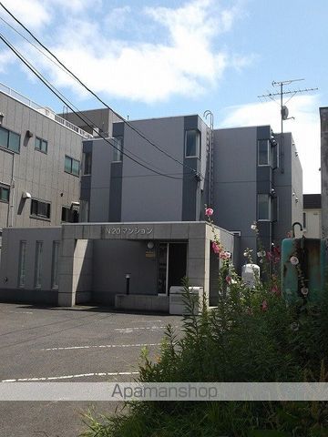 N20マンションの玄関写真