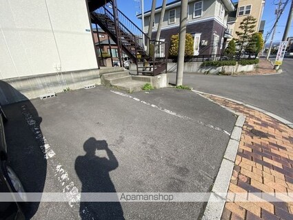 シティハイムワンセルフⅡ[1DK/31.76m2]の駐車場1