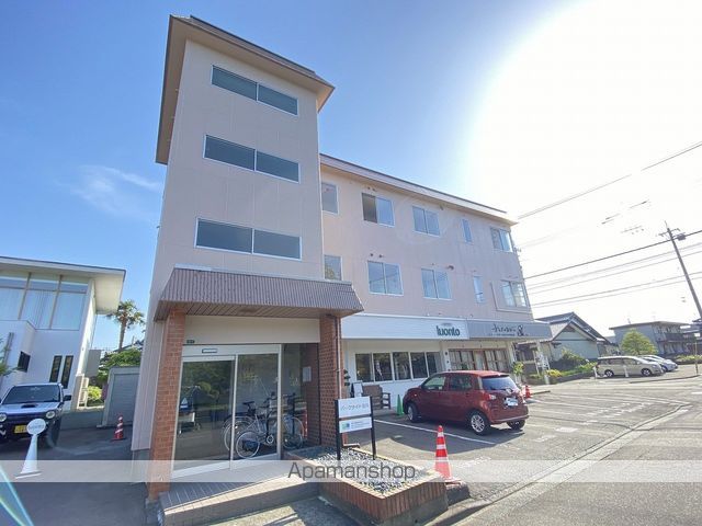 パークサイド吉川の玄関写真