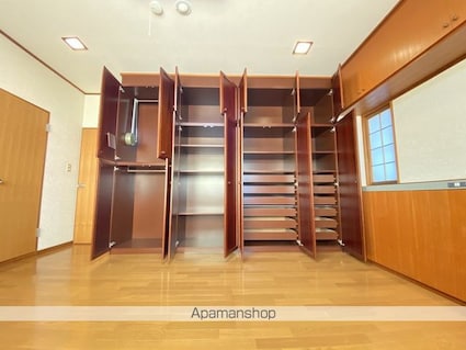 メゾン大岡[4LDK/124.36m2]の収納