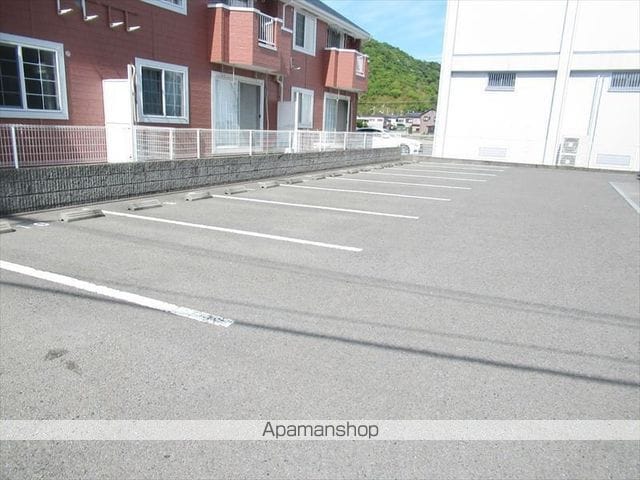 ポワンドゥ花梨Ⅰ[2LDK/53.51m2]の駐車場2