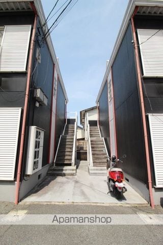 メゾンカルム富田B棟の玄関写真