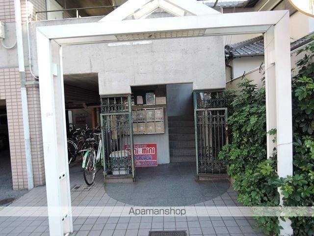 アバンティ貝塚I番館・II番館の玄関写真