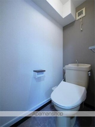 岡山県岡山市北区伊島町３丁目[1K/23.6m2]のトイレ