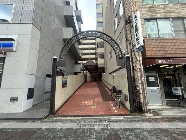 本郷壱岐坂ハイツの玄関写真