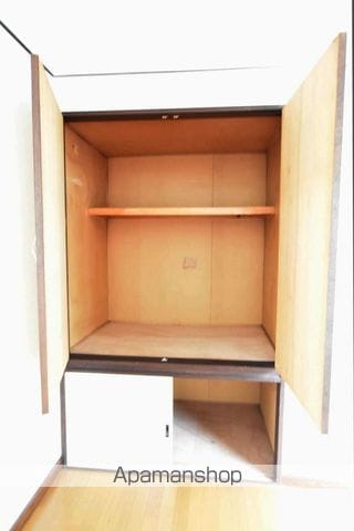 ベイ桂岡IIの内装写真