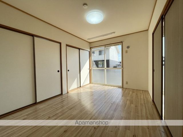 グレースタウン原 B棟の内装写真