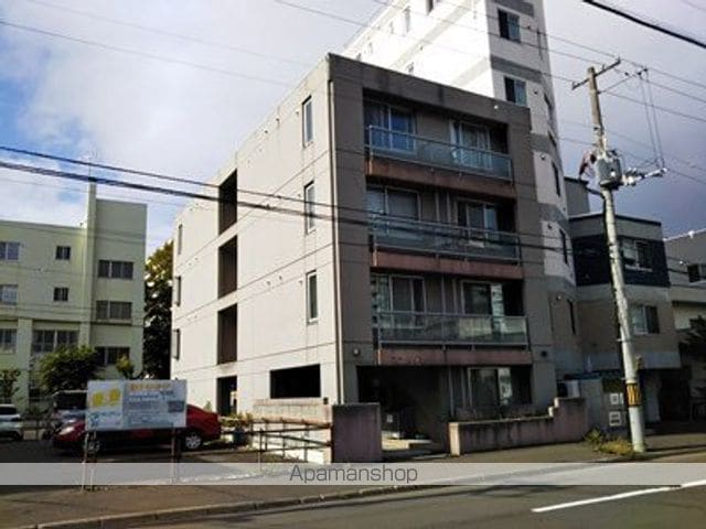 FROM A.の外観写真